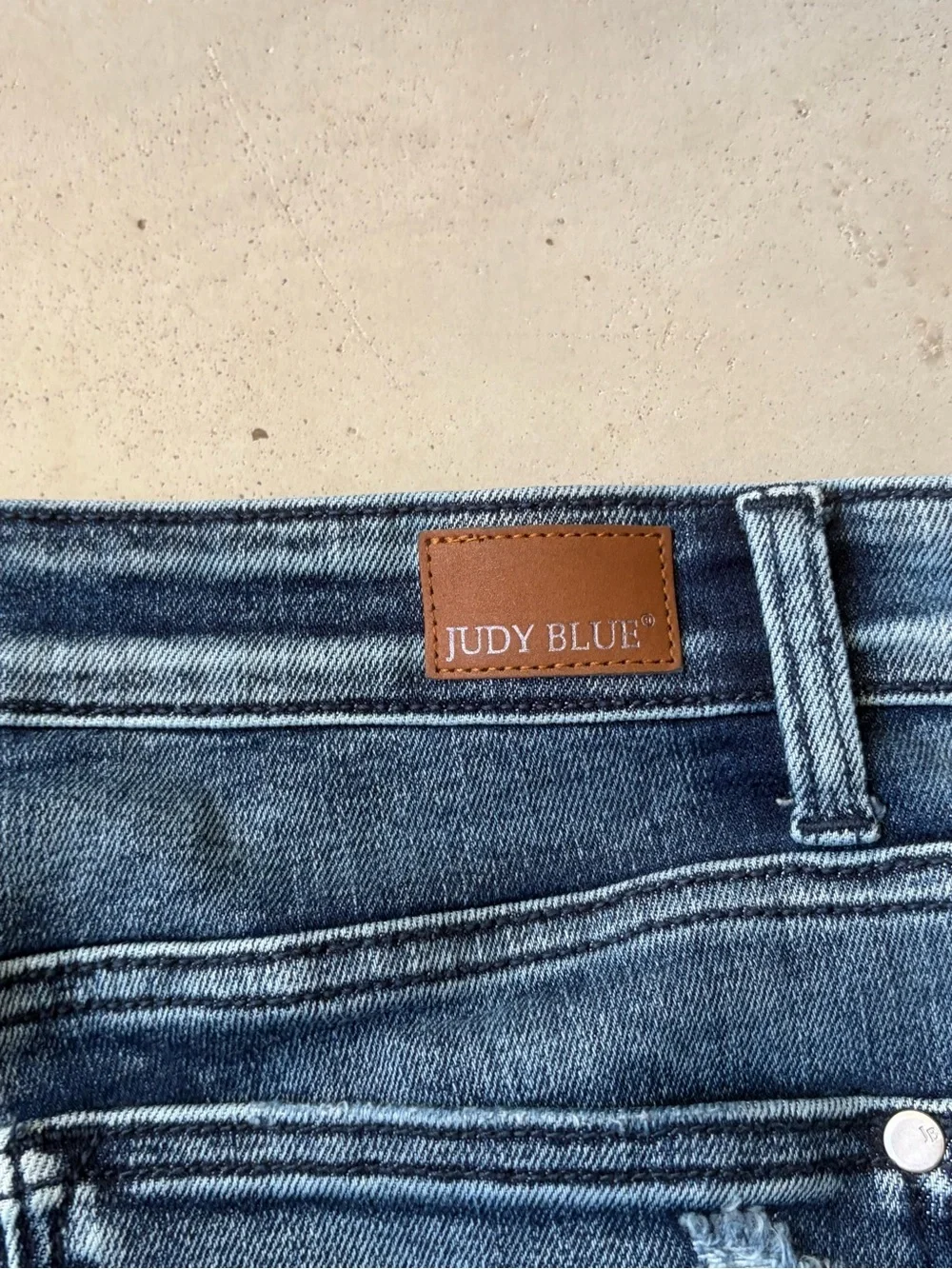 Judy Blue Boyfriend Fit Distressed Ripped Denim Jeans 11/30
